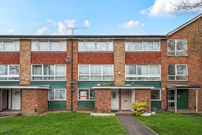 2 Bedroom Maisonette For Sale In Compton Road, Hayes, UB3