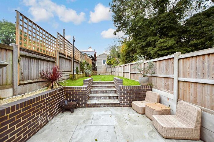 3 Bedroom End Of Terrace House For Sale In Church Hill, Temple Ewell, Dover, Kent, CT16