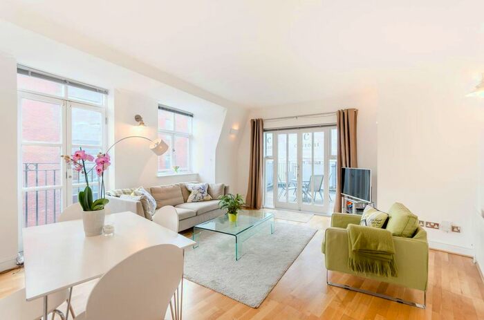 2 Bedroom Flat To Rent In Aldburgh Mews, Marylebone, London, W1U