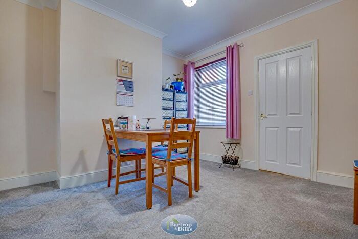 2 Bedroom Semi-Detached House For Sale In King Street, Worksop, S80
