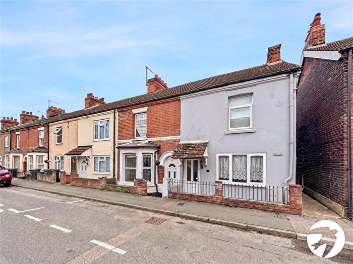 2 Bedroom Terraced House To Rent In Malling Road, Snodland, Kent, ME6