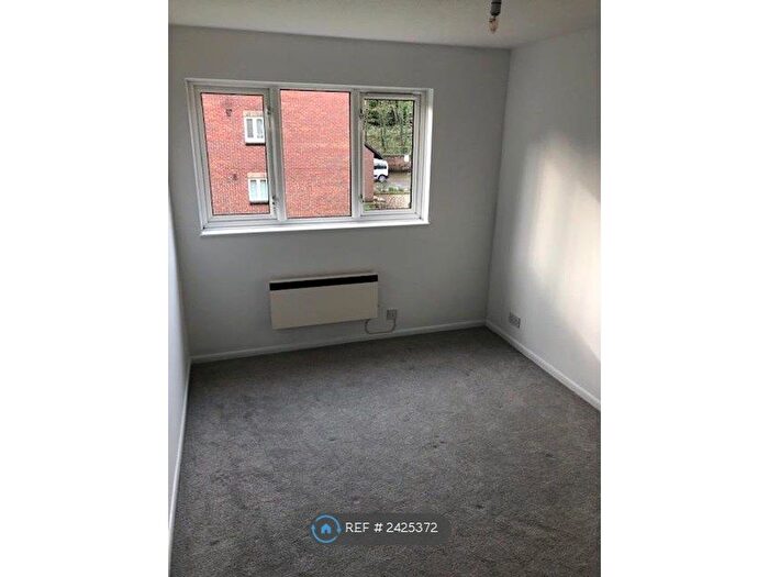 2 Bedroom Flat To Rent In Westwood Court, West End, Southampton, SO30