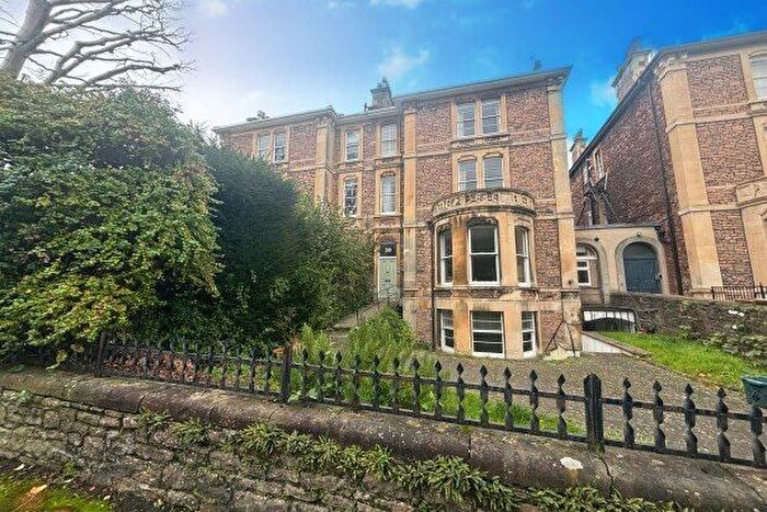 3 Bedroom Flat To Rent In Beaufort Road, Bristol, BS8