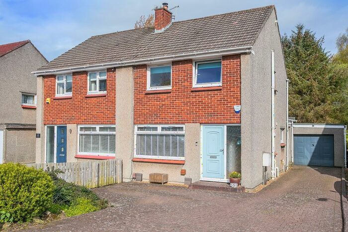 3 Bedroom Semi-Detached House For Sale In Weavers Knowe Crescent, Currie, EH14