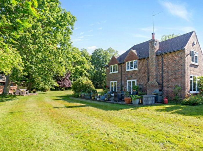 4 Bedroom Equestrian Property For Sale In Green Lane, Farnham, GU10