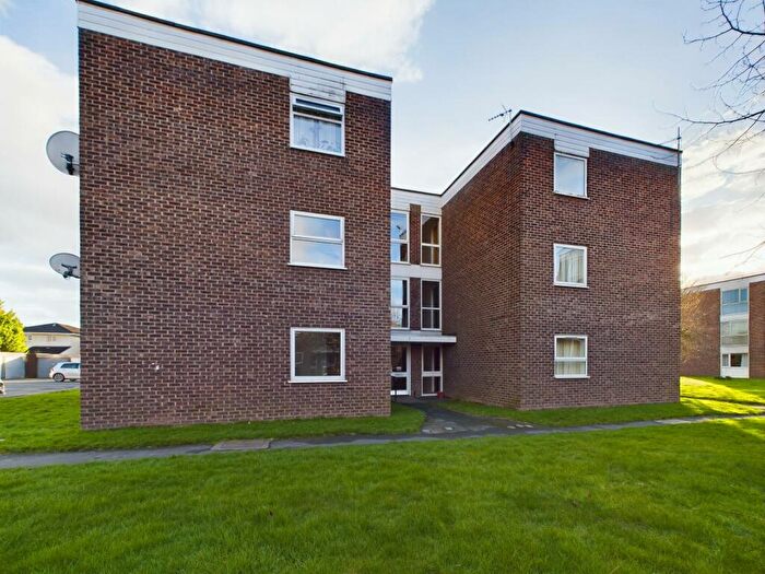1 Bedroom Flat To Rent In Crest Court, Hereford, HR4