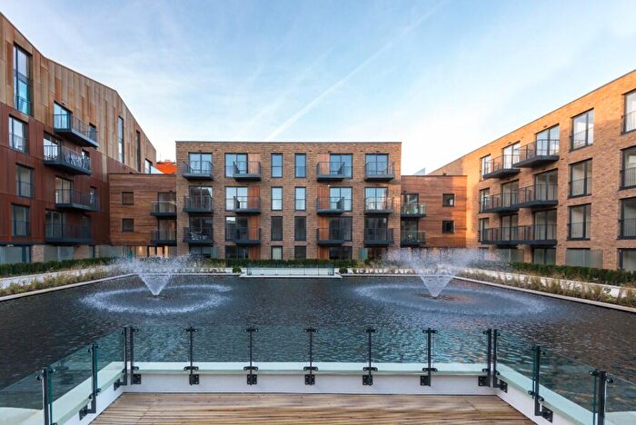 2 Bedroom Apartment To Rent In Whiting Way, London, SE16