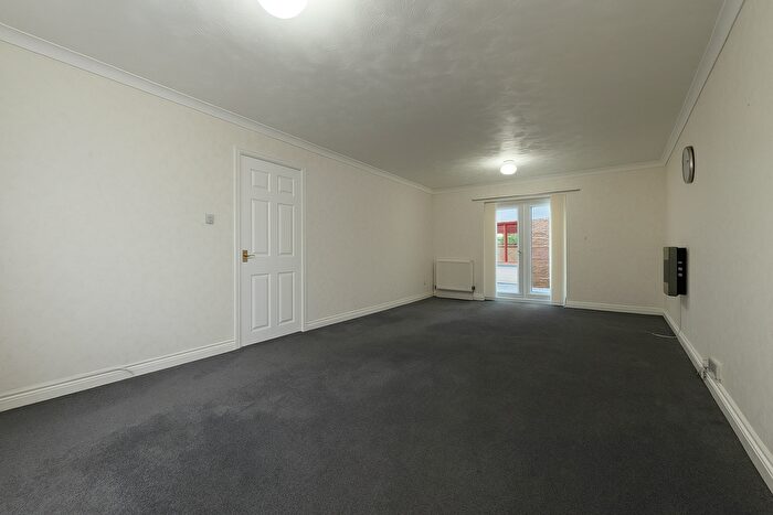 2 Bedroom Bungalow To Rent In Margaret Road, Newton Abbot, TQ12