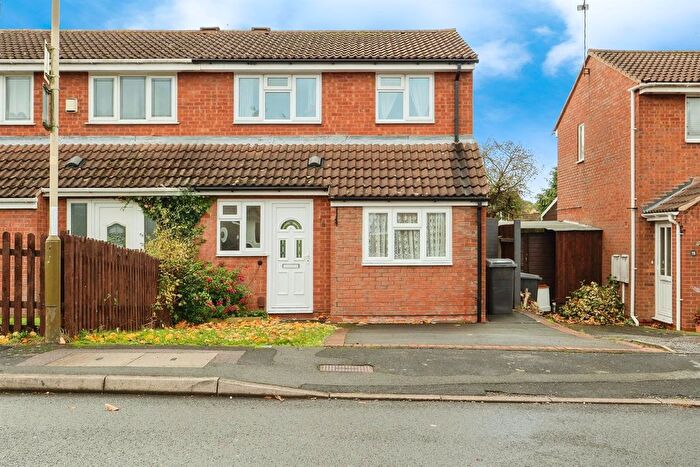 3 Bedroom Semi Detached House For Sale In The Poppins, Leicester, LE4