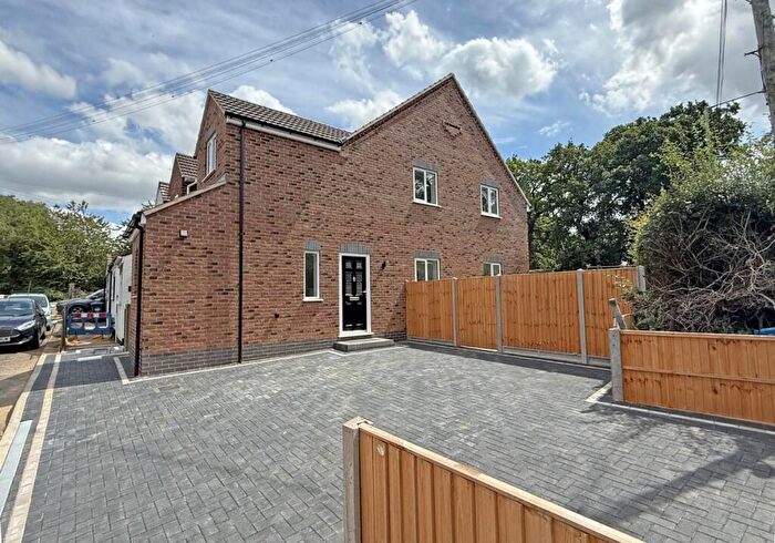 3 Bedroom End Of Terrace House For Sale In Newbold Road, Newbold, Rugby, CV21