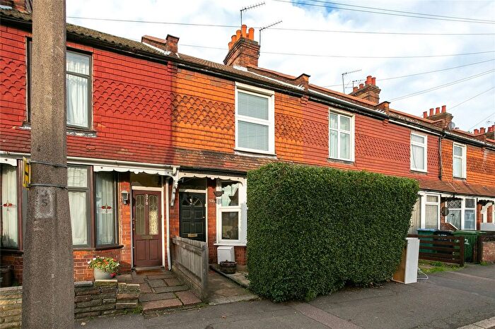 3 Bedroom Terraced House To Rent In Whippendell Road, Watford, Hertfordshire, WD18