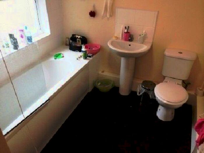 4 Bedroom House To Rent In Teignmouth Road, Birmingham, B29