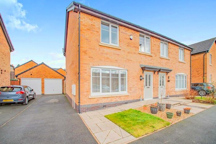 3 Bedroom Semi-Detached House To Rent In Millbank Crescent, Burnley, Lancashire, BB10