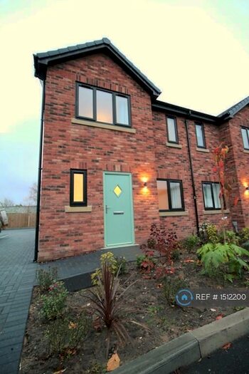 3 Bedroom Semi-Detached House To Rent In The Gravel, Mere Brow, Preston, PR4