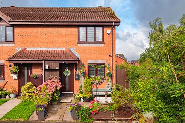 2 Bedroom End Of Terrace House For Sale In The Chimes, Kirkham, Preston, PR4