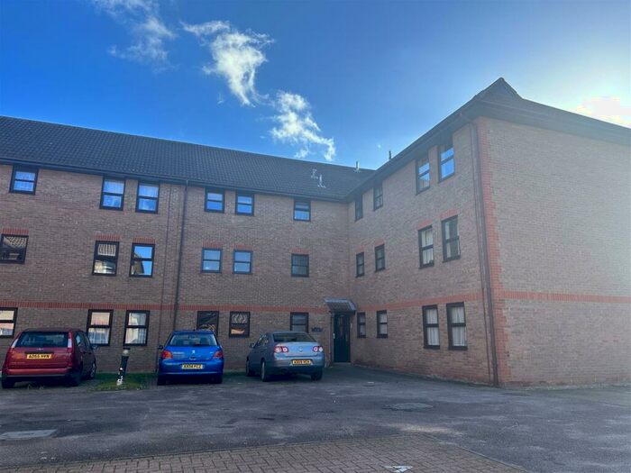 1 Bedroom Apartment To Rent In Hanbury Gardens, CO4