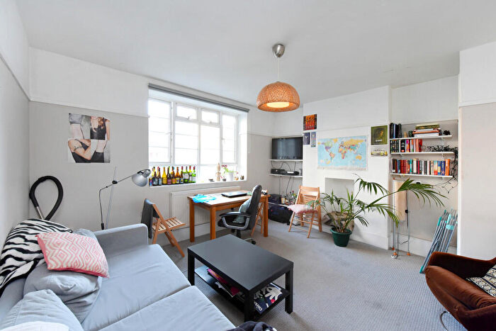 3 Bedroom Flat To Rent In Harrowgate House, Cassland Road, E9