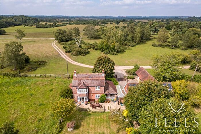 4 Bedroom Detached House For Sale In Bramshaw, Lyndhurst, SO43