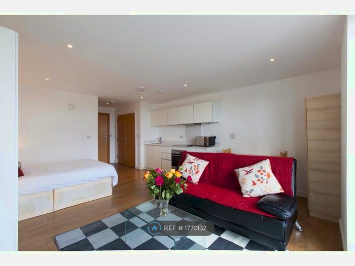 Studio To Rent In Seven Sea Gardens, London, E3