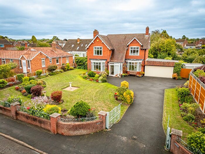 3 Bedroom Detached House For Sale In Wellington Road, Muxton, TF2