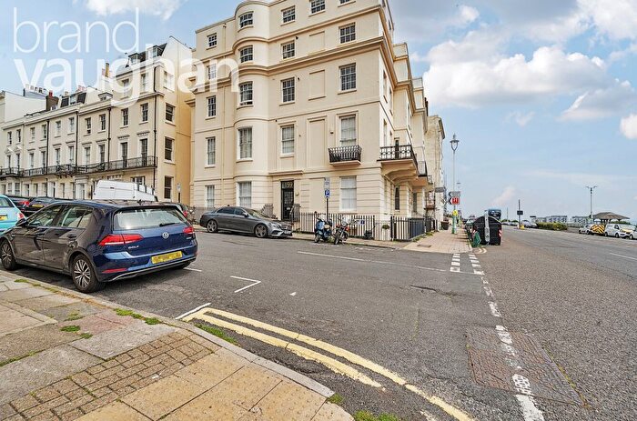 1 Bedroom Flat To Rent In Marine Parade, Brighton, East Sussex, BN2