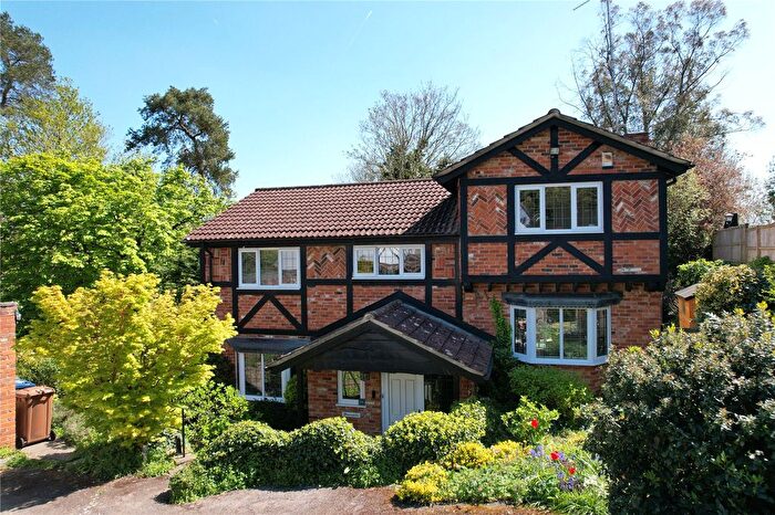 4 Bedroom Detached House For Sale In Shortheath Road, Farnham, Surrey, GU9