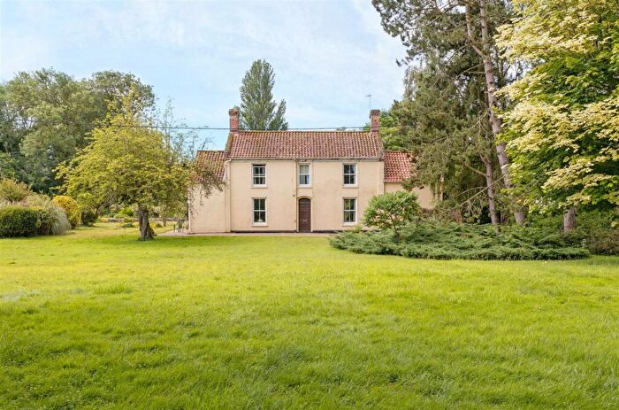 3 Bedroom Farm House For Sale In Colton, NR9