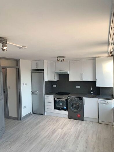 4 Bedroom Terraced House To Rent In Copperfield Mews, Enfield, N18