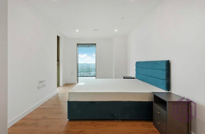1 Bedroom Flat To Rent In Marsh Wall, London, E14