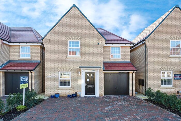 3 Bedroom Detached House For Sale In Lulworth Place, Hampton Beach, Peterborough, PE7