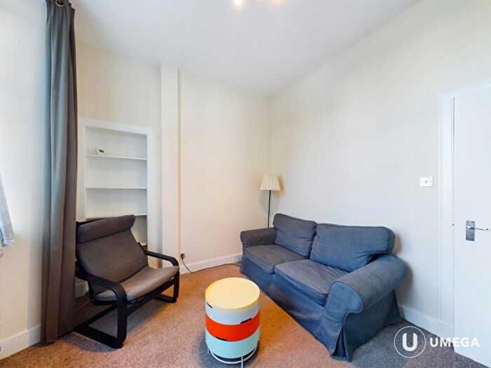 1 Bedroom Apartment To Rent In Broughton Road, Broughton, Edinburgh, EH7