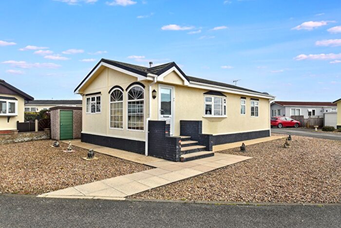 2 Bedroom Terraced House For Sale In Beacon Park Home Village, Skegness, PE25