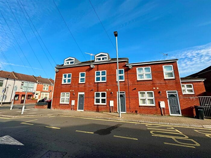 3 Bedroom Terraced House To Rent In Wheatlands Row, Southsea, PO4