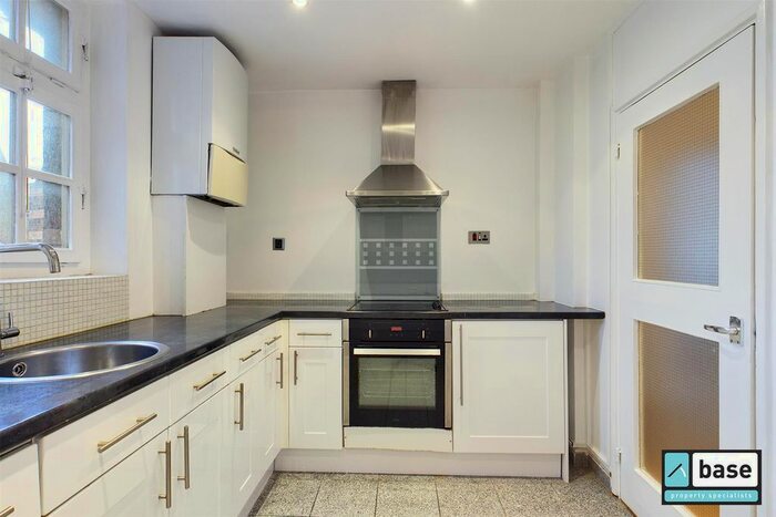 1 Bedroom Flat To Rent In Marlow House, Calvert Avenue, Shoreditch, E2