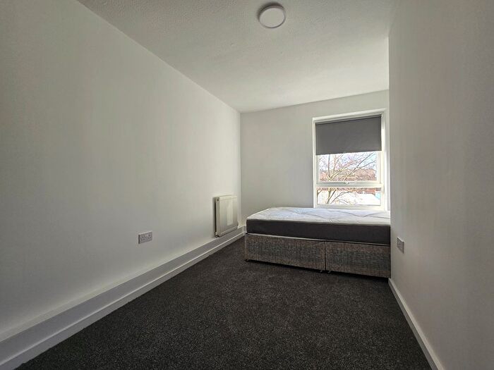 5 Bedroom Flat To Rent In Sharratt Street, Bermondsey, SE15