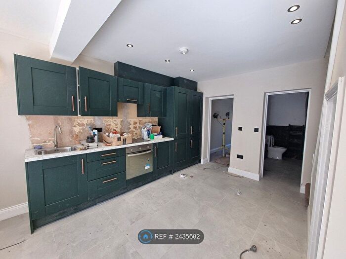 3 Bedroom Terraced House To Rent In Roman Road, London, E6