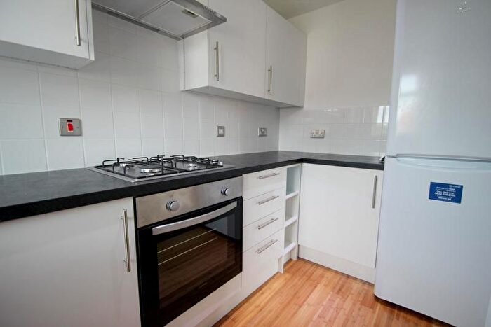 1 Bedroom Flat To Rent In St. Annes Mount, Redhill, RH1