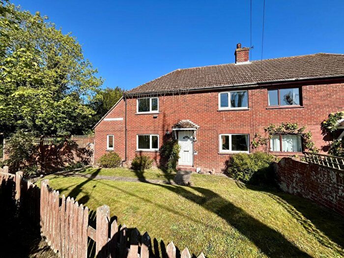 3 Bedroom Semi Detached House For Sale In Northbourne, CT14