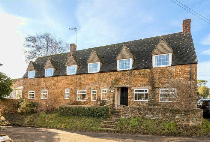 4 Bedroom Detached House For Sale In High Street, Hook Norton, Banbury, Oxfordshire, OX15