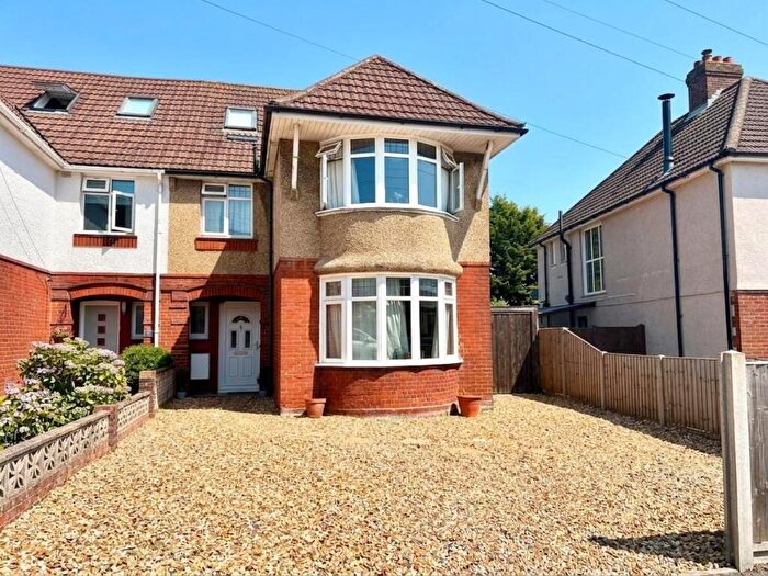 3 Bedroom Semi-Detached House To Rent In Upper Shirley, SO15