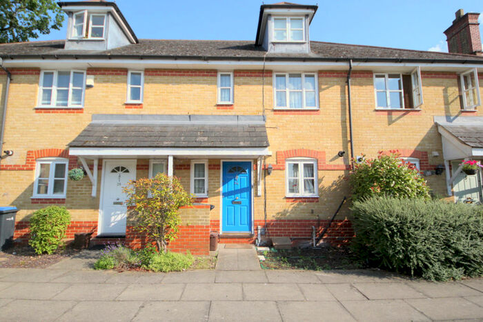 4 Bedroom Terraced House To Rent In Treves Close, Winchmore Hill, N21