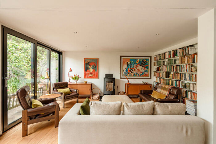 3 Bedroom Detached House For Sale In High Kingsdown, Bristol, BS2