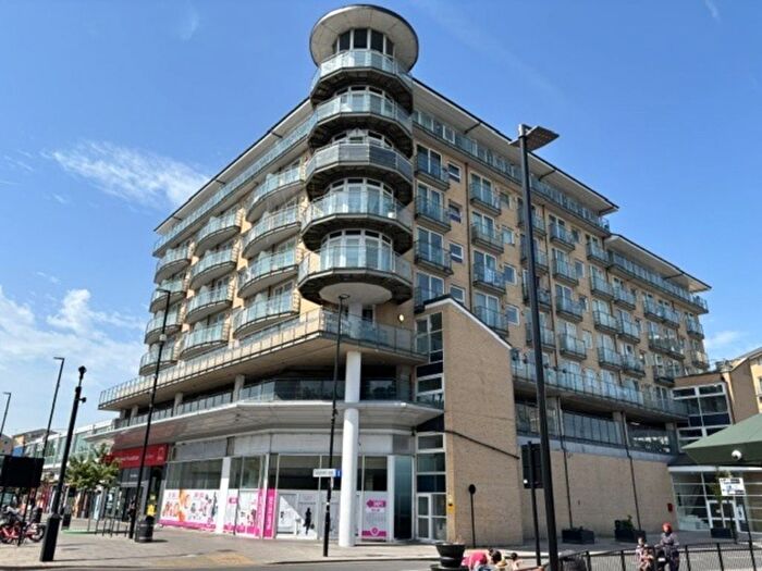 1 Bedroom Flat For Sale In Azaela House, Bedfont Lane, Feltham, Middlesex, TW13