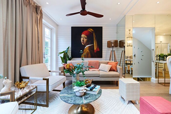 4 Bedroom Town House To Rent In St Luke's Street, SW3