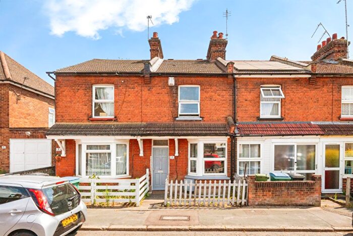 2 Bedroom Terraced House For Sale In Cardiff Road, Watford, WD18