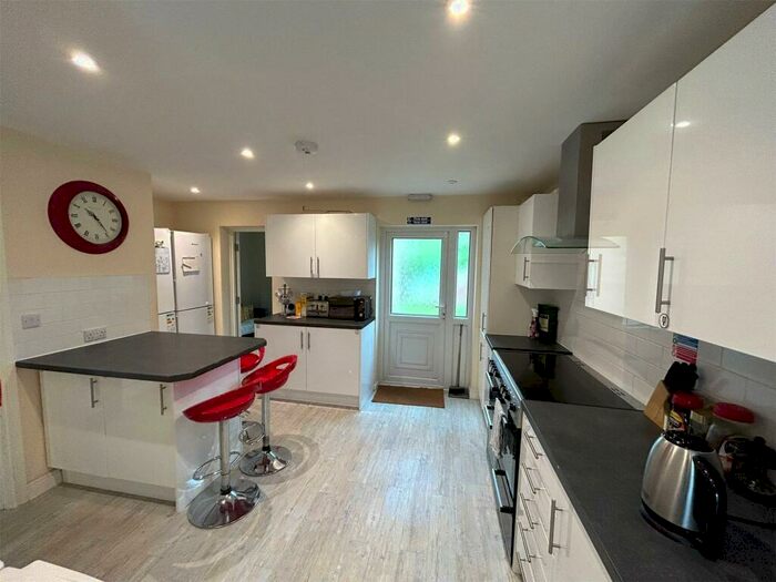 1 Bedroom Terraced House To Rent In Oakdale, Bracknell, Berkshire, RG12