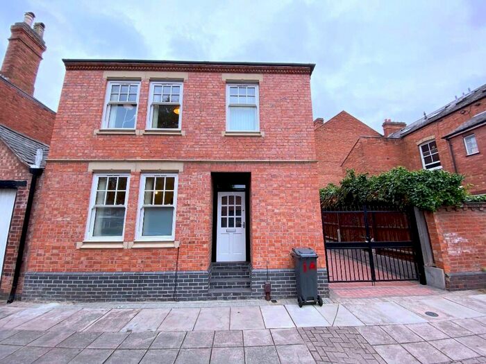 4 Bedroom Terraced House To Rent In Abingdon Road, Clarendon Park, Leicester, LE2
