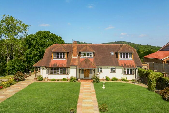 5 Bedroom Detached House For Sale In Wykehurst Lane, Cranleigh, GU6