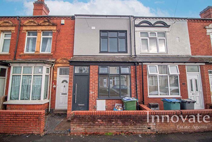 3 Bedroom Terraced House For Sale In Rosefield Road, Smethwick, B67