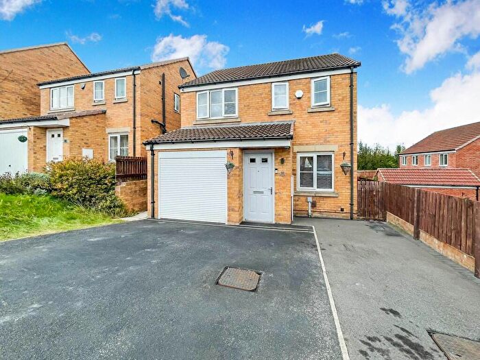 3 Bedroom Detached House For Sale In Seven Hill Way, Leeds, West Yorkshire, LS27